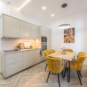 Appartement "Premier" met Vier Slaapkamers
